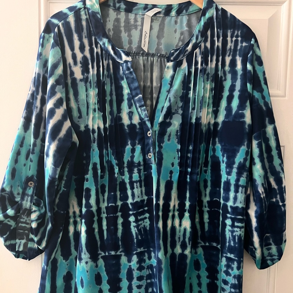 NY Collection Top XL 3/4 sleeves Split collar navy, aqua, white